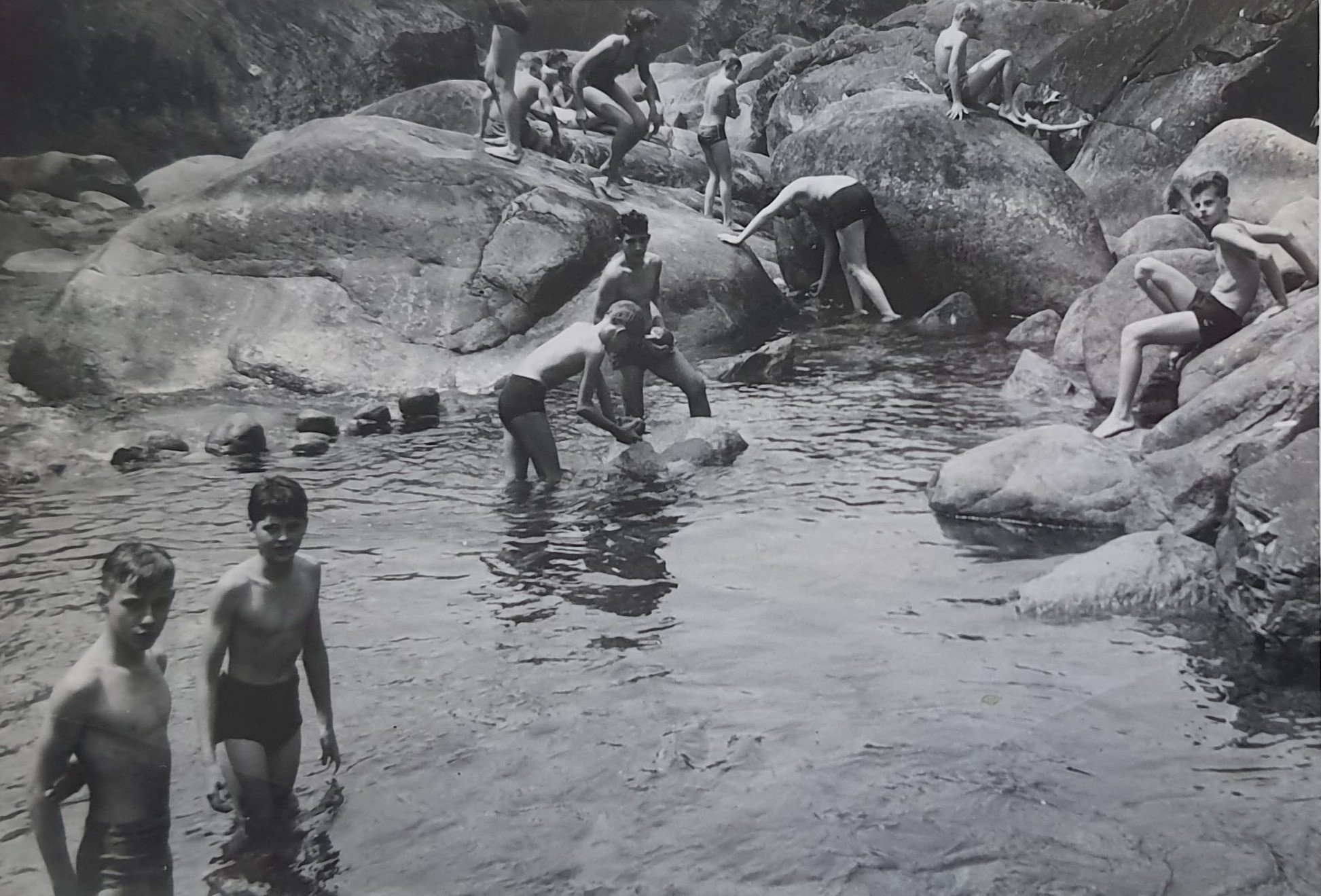 Viagem de estudo de Astronomia e Mineralogia no 6º ano do Ensino Fundamental. Itatiaia, 1961.