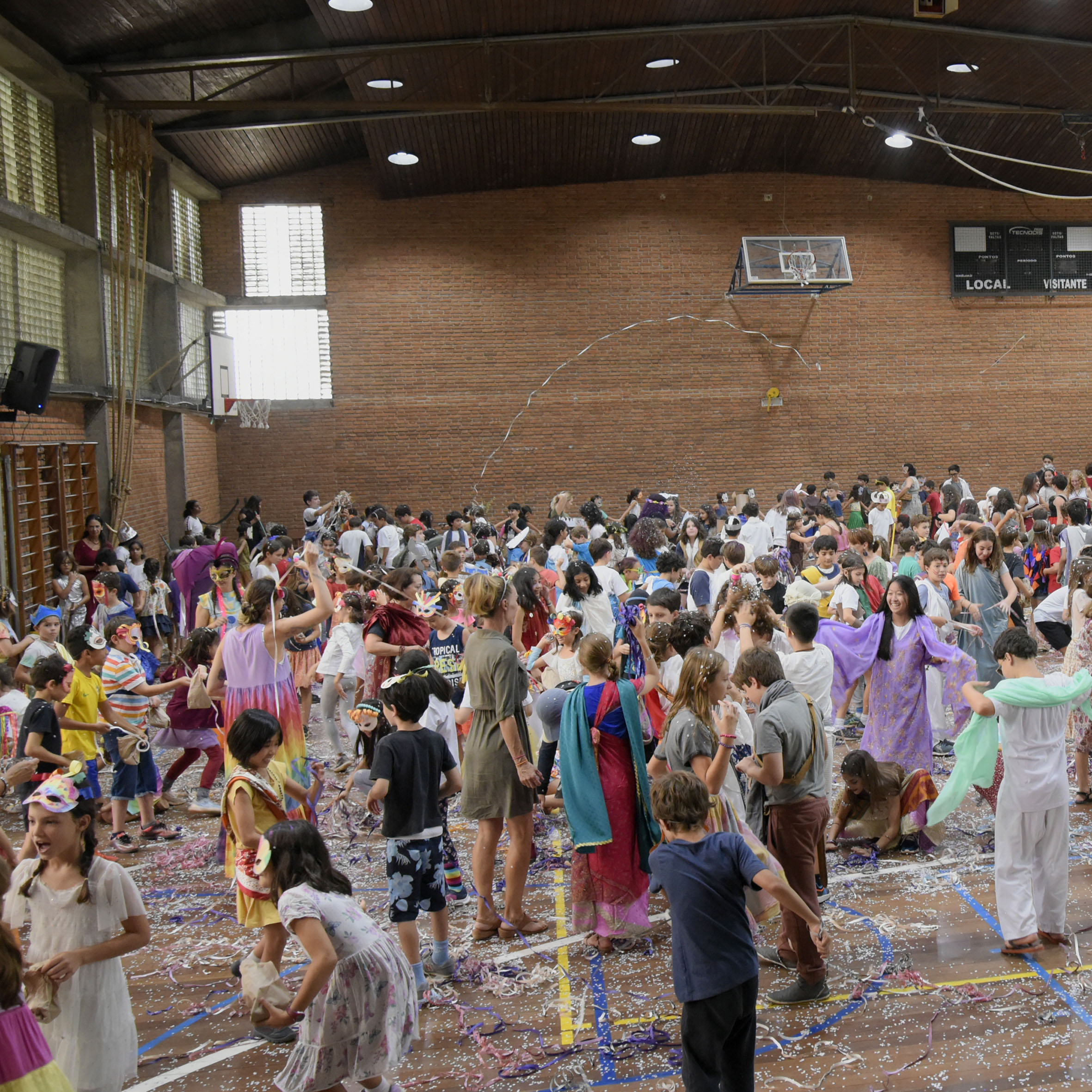 Carnaval EF e EM, ginásio. EWRS, 2023